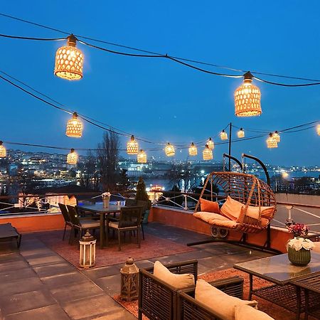Waterfront Apartment By The Tram - Terrace With Dome & Golden Horn View In Fatih Istanbul Exteriör bild