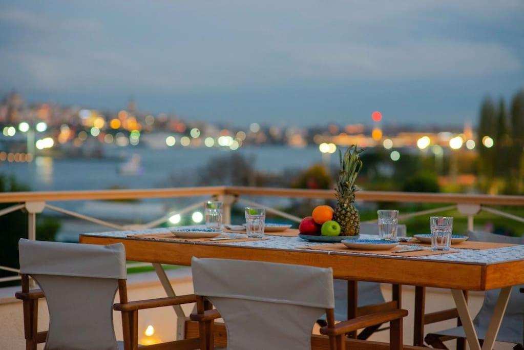 Waterfront Apartment By The Tram - Terrace With Dome & Golden Horn View In Fatih Istanbul Exteriör bild