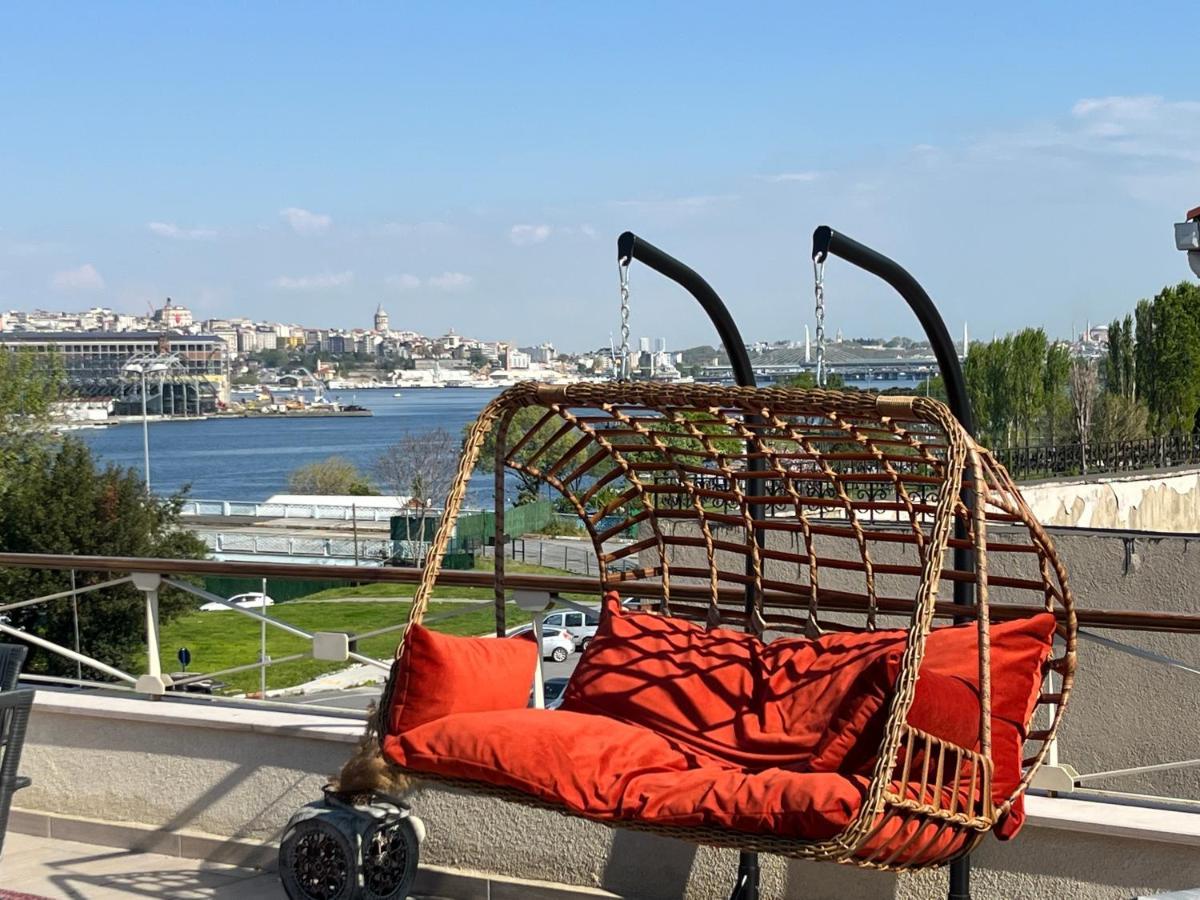 Waterfront Apartment By The Tram - Terrace With Dome & Golden Horn View In Fatih Istanbul Exteriör bild