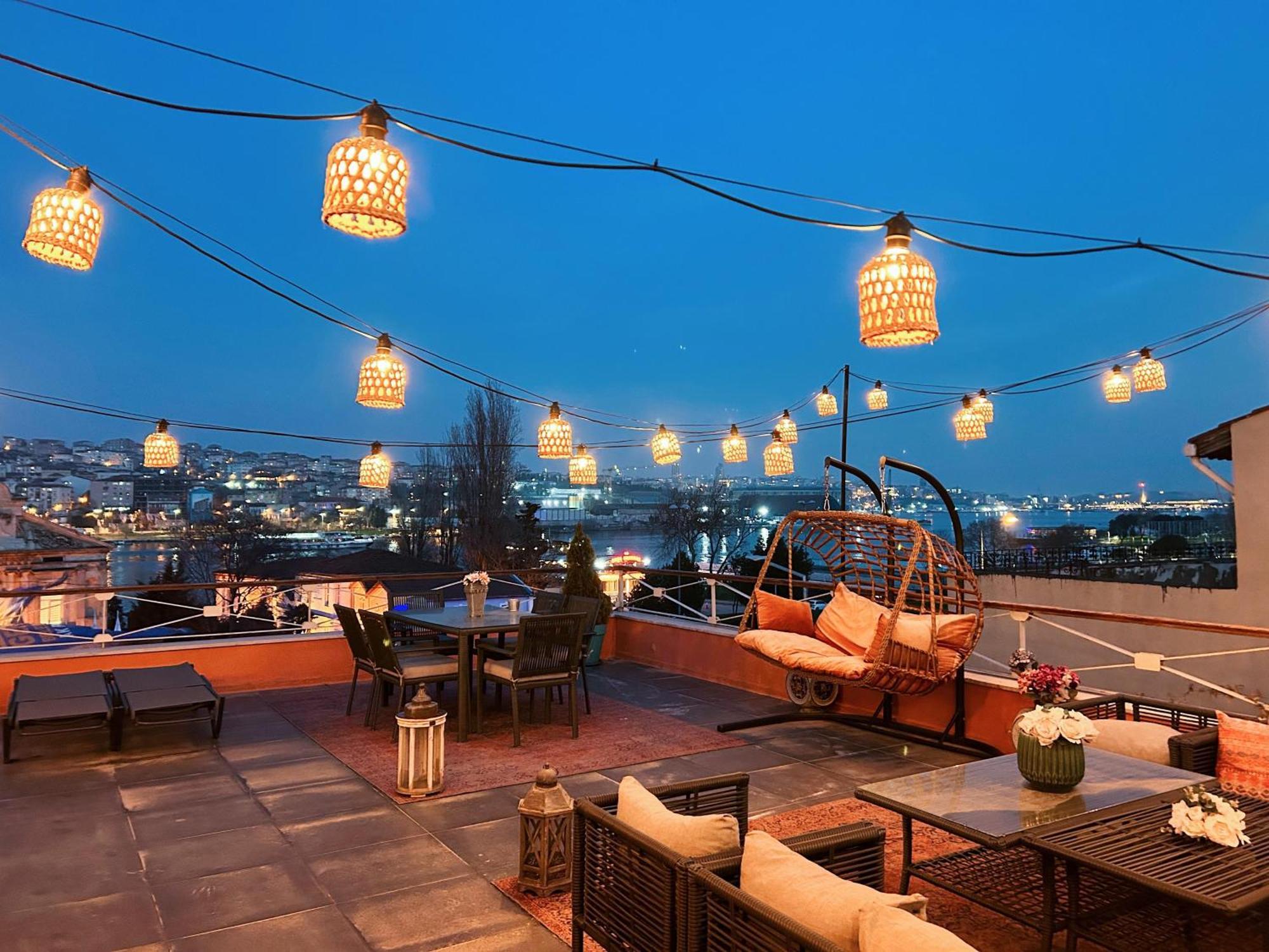 Waterfront Apartment By The Tram - Terrace With Dome & Golden Horn View In Fatih Istanbul Exteriör bild