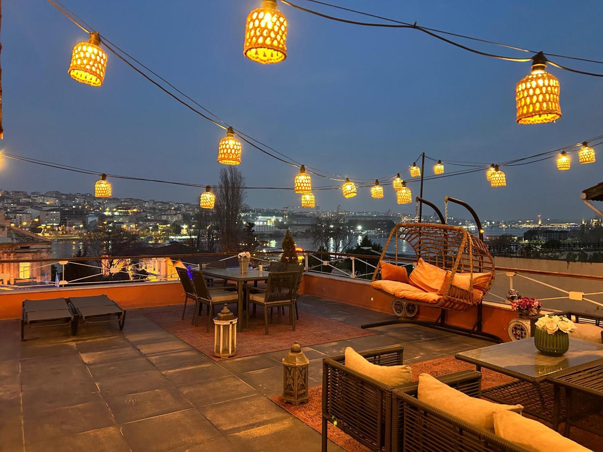 Waterfront Apartment By The Tram - Terrace With Dome & Golden Horn View In Fatih Istanbul Exteriör bild