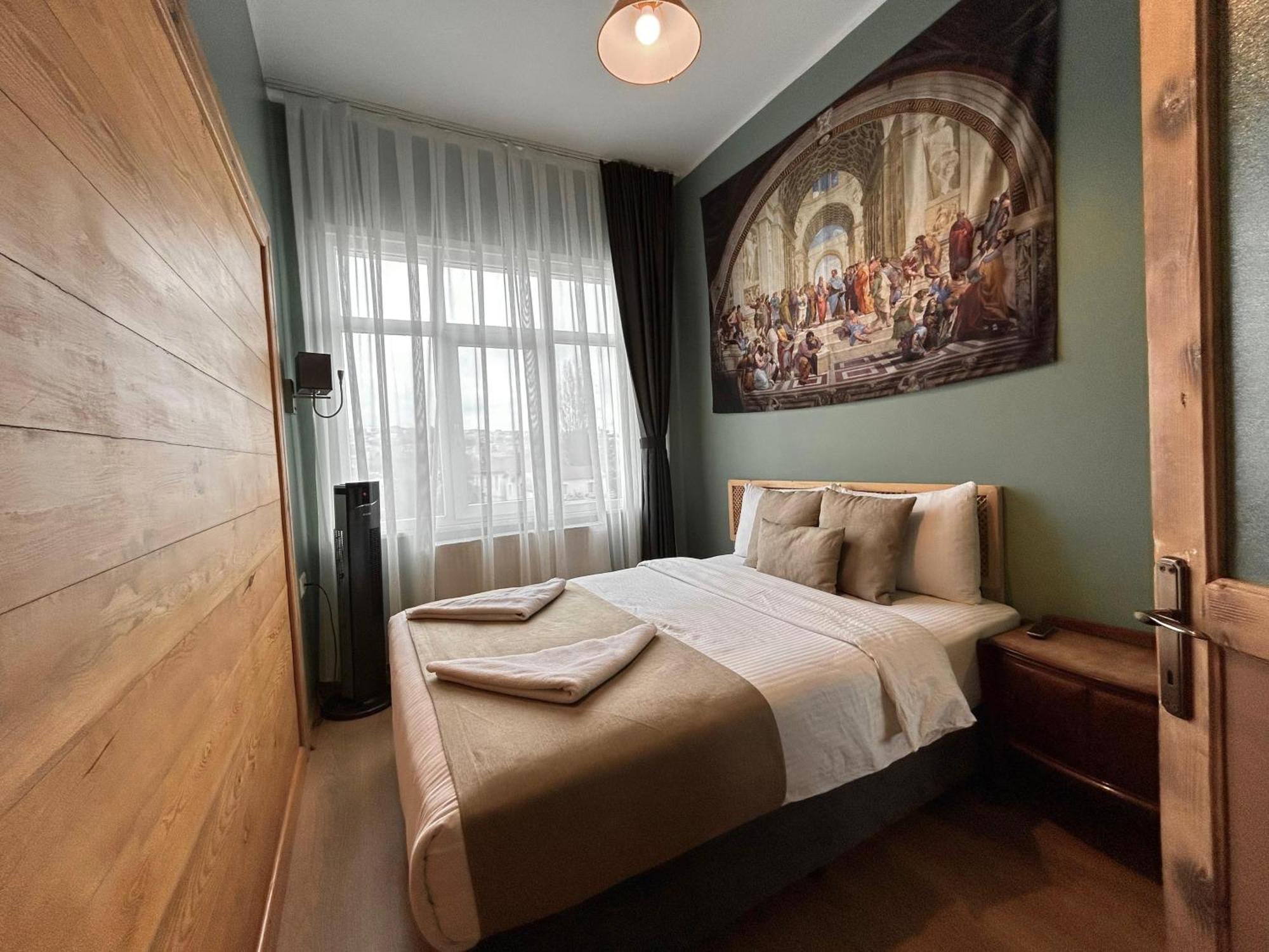 Waterfront Apartment By The Tram - Terrace With Dome & Golden Horn View In Fatih Istanbul Exteriör bild