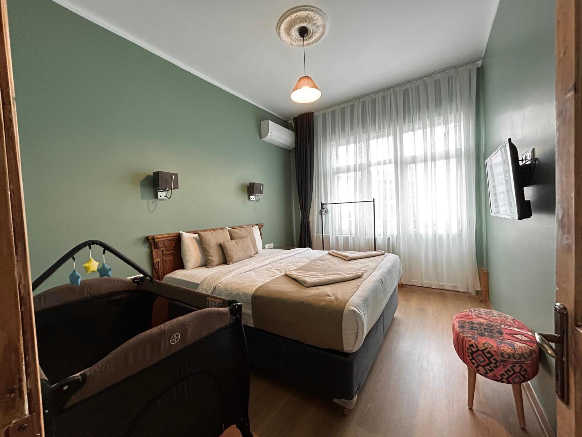 Waterfront Apartment By The Tram - Terrace With Dome & Golden Horn View In Fatih Istanbul Exteriör bild