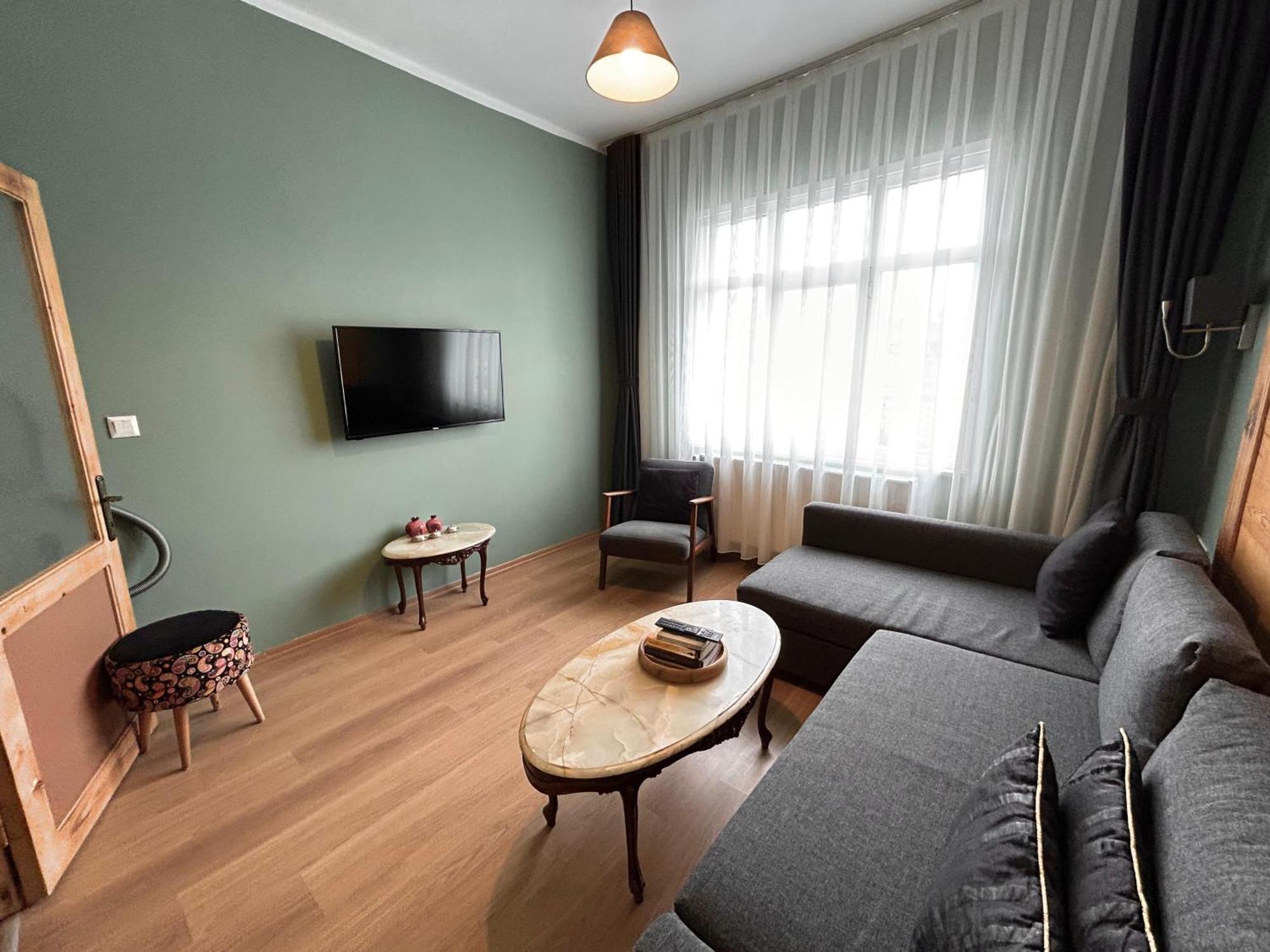 Waterfront Apartment By The Tram - Terrace With Dome & Golden Horn View In Fatih Istanbul Exteriör bild