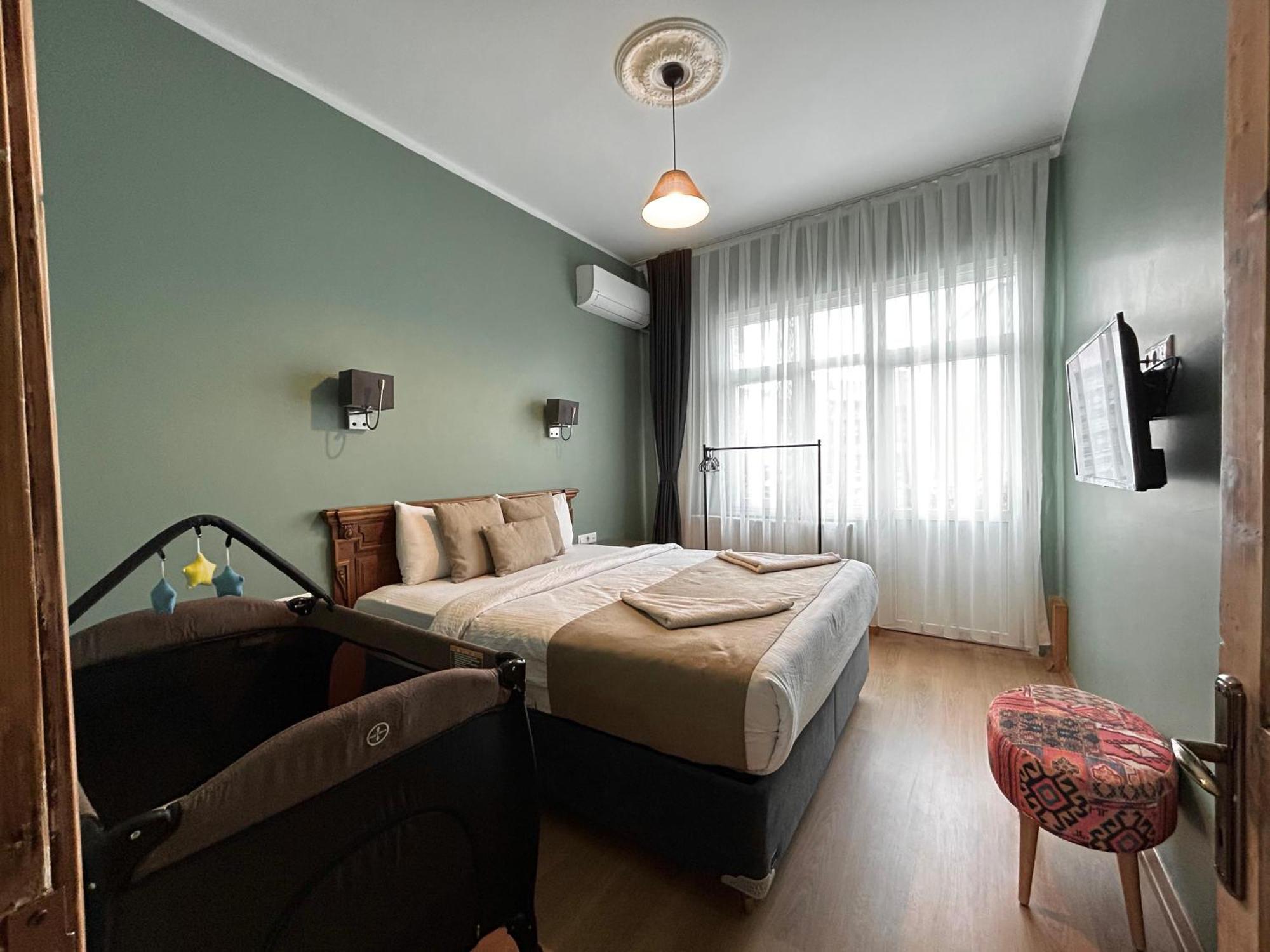 Waterfront Apartment By The Tram - Terrace With Dome & Golden Horn View In Fatih Istanbul Exteriör bild