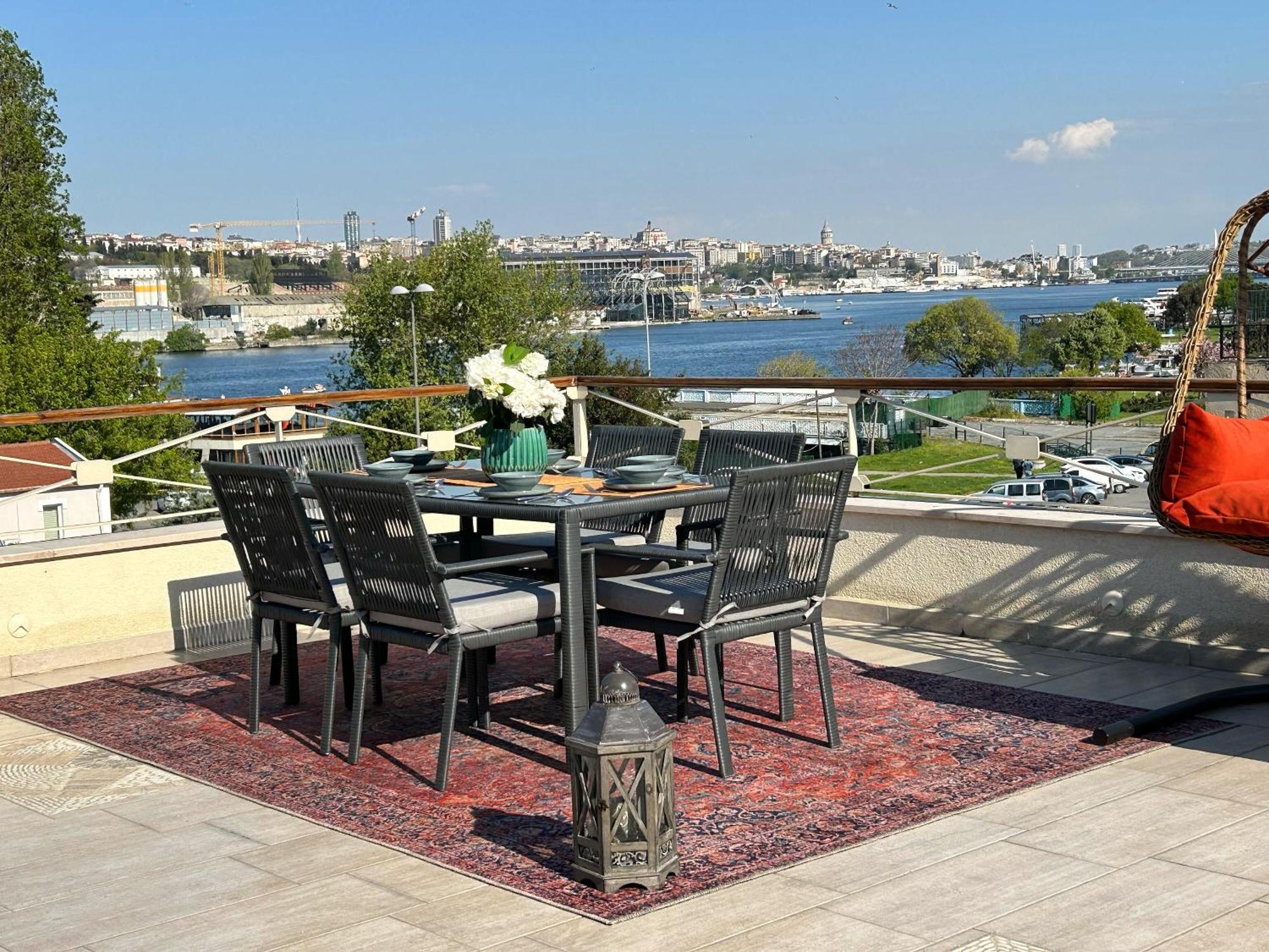 Waterfront Apartment By The Tram - Terrace With Dome & Golden Horn View In Fatih Istanbul Exteriör bild