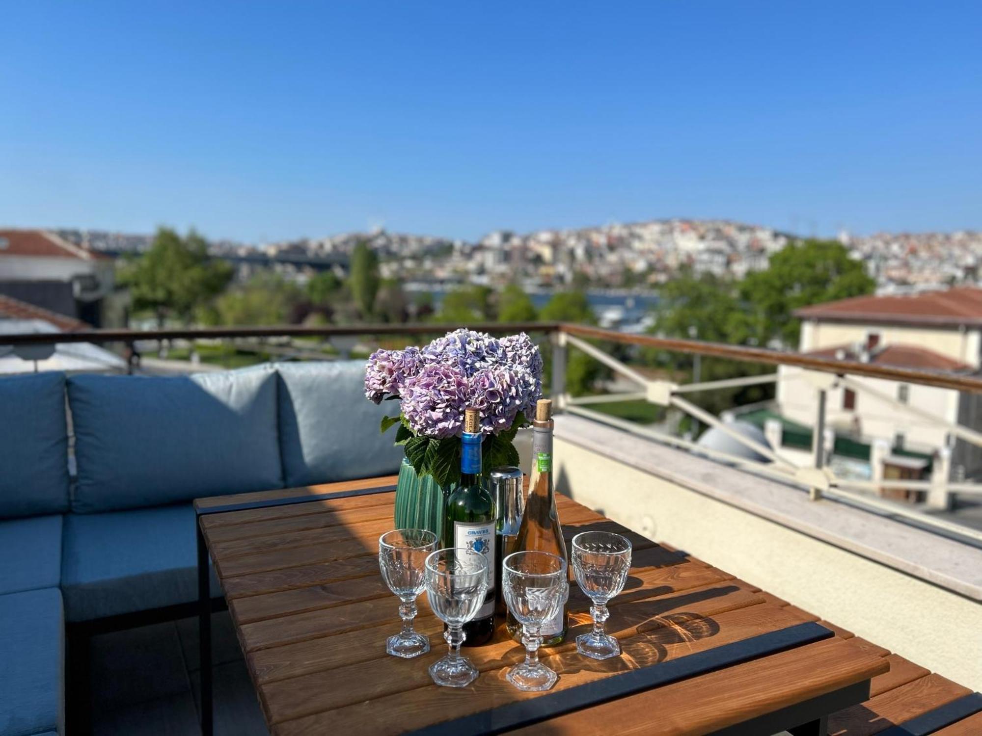 Waterfront Apartment By The Tram - Terrace With Dome & Golden Horn View In Fatih Istanbul Exteriör bild